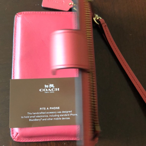 Coach wristlet - Picture 4 of 4